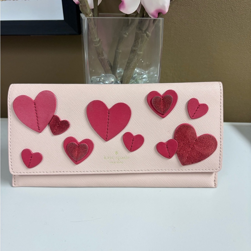 Kate Spade New York Heart It Harling Wallet - EUC